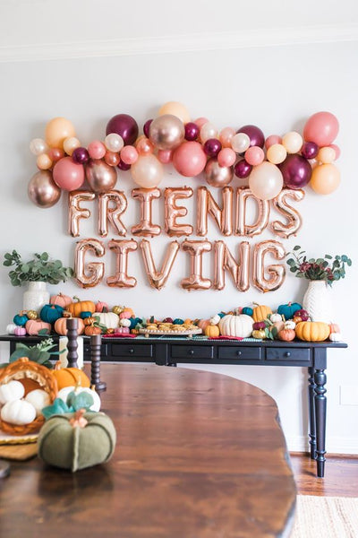 HOW TO HOST A SUCCESSFUL FRIENDSGIVING